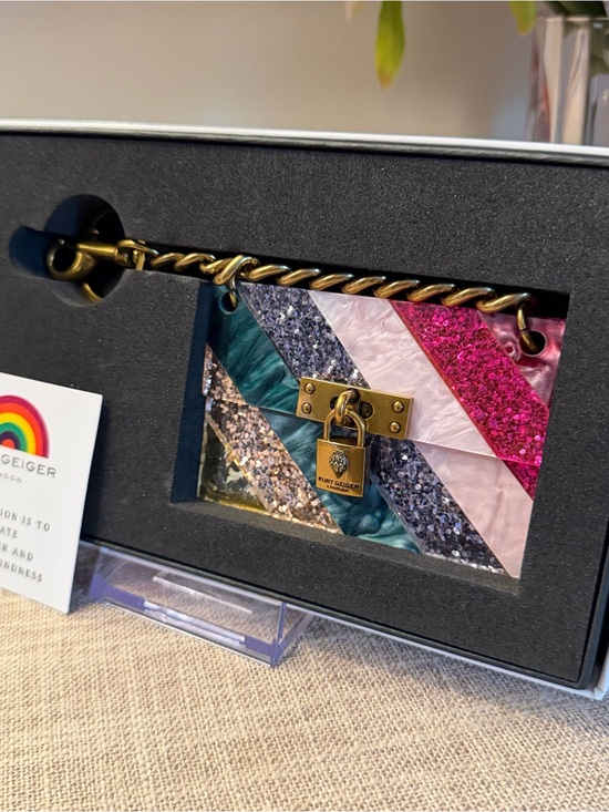 Kurt Geiger Accessories - NIB Kurt Geiger Multicolor Glitter Lock Cardholder - Pink & Teal
